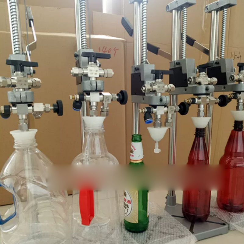 آلة ضغط سدادات الزجاجات اليدوي - مراجعة Wine Beers وسعره